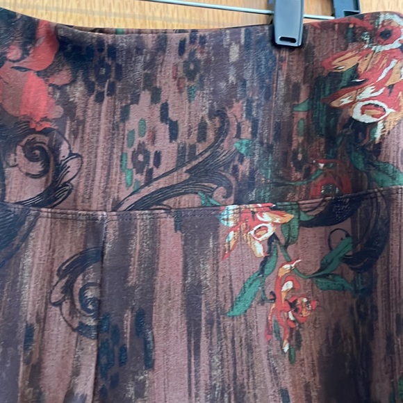 Slim-Station Wide Elastic Pull On Legging - Picture 3 of 6